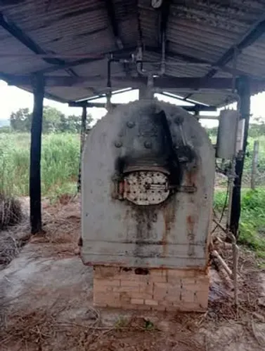 Caldeira a lenha 400 kg de vapor 30.000