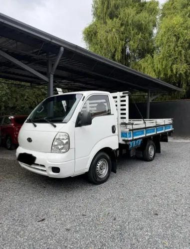 Kia bongo 2012 URGENCIA NA VENDA