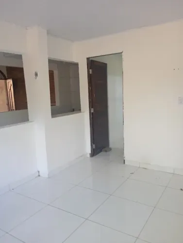 aluguo casa em condomínio fechado