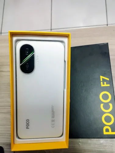 POCO F7 12 RAM , VENDO OU TROCO