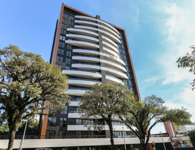 Condomínio Cabral Hills - Apartamento com 03 Quartos e Suíte!