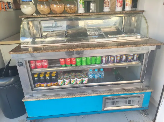 Balcão quente e frio