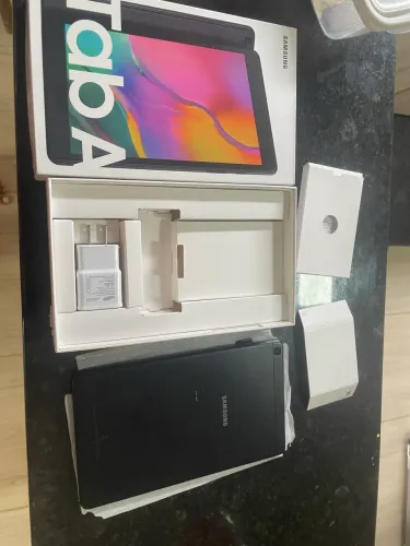 Tablet Samsung tab A novo , na caixa .