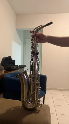 Saxofone Alto SOLO Eb + Case + Boquilha W5