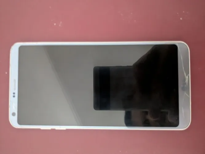 LG G6 completo, mas trincado 