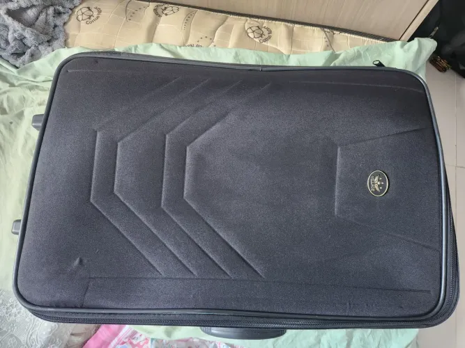 Mala de Viagem Village Média 23 kg