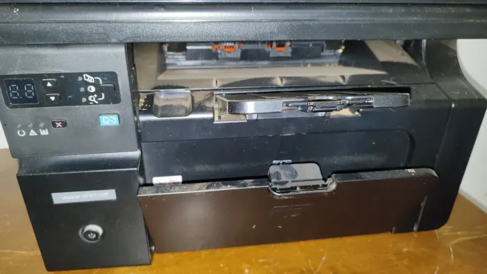 Vendo multifuncional HP LaserJet M1132 MFP totalmente funcional.