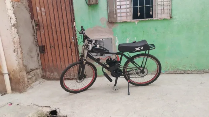 bicicleta motorizada semi-nova
