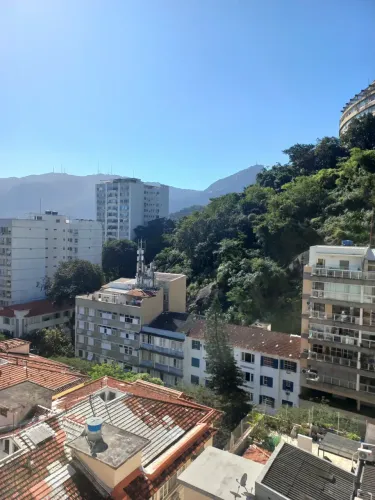 Rua Farme de Amoedo a 5 min do metro, da Lagoa e da praia.