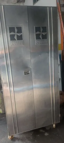 CARRINHO PARA PÃES EM ACO INOX DE 2 PORTAS DA MARCA CIMAPI