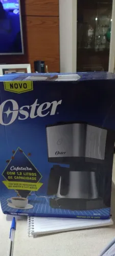 Cafeteira Oster nova com capacidade de 1,2 litros prepara até 30cafes 110w