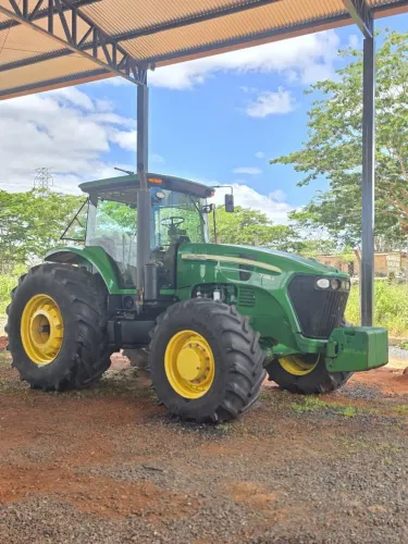 John Deere 7225J