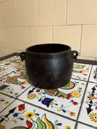 Panela de Ferro / Caldeirão antigo