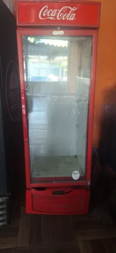 Geladeira coca cola