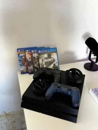 PS4 FAT 2 CONTROLES 4 JOGOS