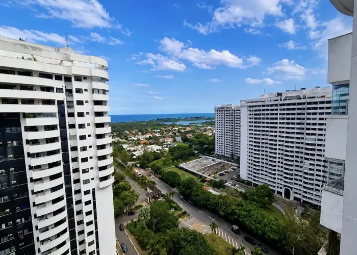 Apartamento à venda no Barra Bali, vista mar, 2 quartos e andar alto - Barra da Tijuca - R