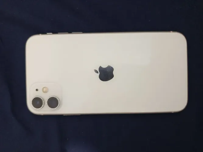iPhone 11 em perfeito estado de conservação