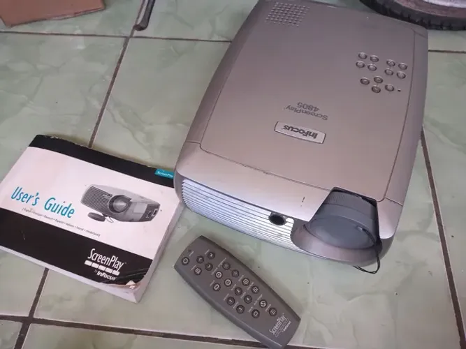 Projetor inFocus 4805