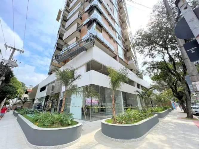 Investimento! Vendo Loja na Praia do Suá com 220m² e pé direito duplo - R$ 3.700.000