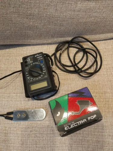 Electra pop com pedal e fonte _tatuagem