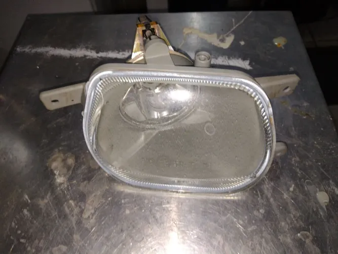Farol de milha volvo XC 90 ano 2005 o par