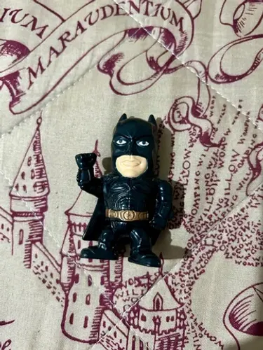 Boneco Batman e Espantalho.