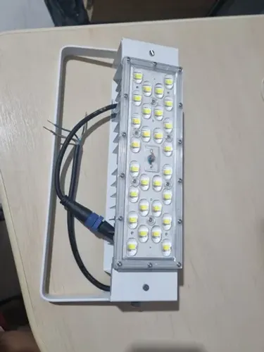 Refletor Modular 7.150 Lumens, IP67 (Beach Tennis, quadras de esportes)