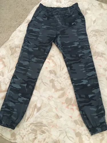 calça de brim semi nova