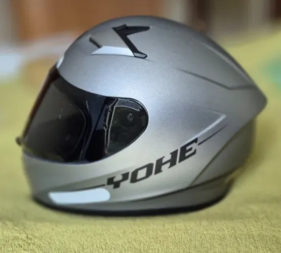 Capacete Yohe com 2 viseiras (Modelo: Blade - Tamanho: 60) 