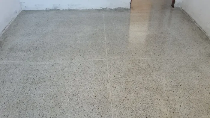 Piso de granilite 