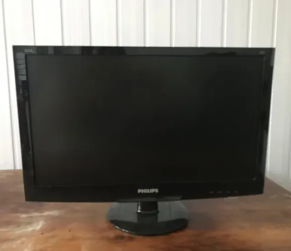 Monitor Philips 22 (Leia descrição)