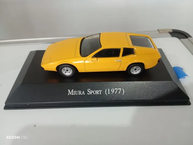 Raridade: Miniatura Miura Sport (1977) - escala 1/43