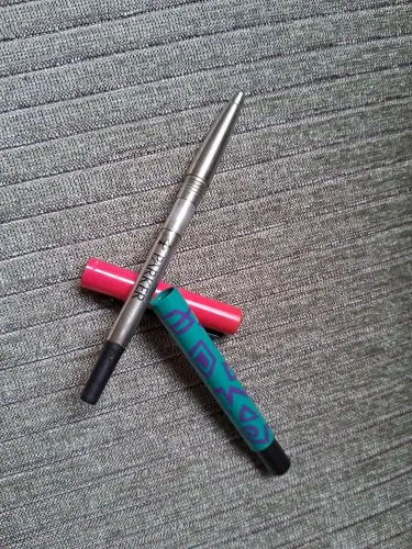 Caneta Parker boligrafo rollerball, desenho geométrico e tampa rosa. 