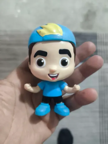 Boneco Lucas Neto 