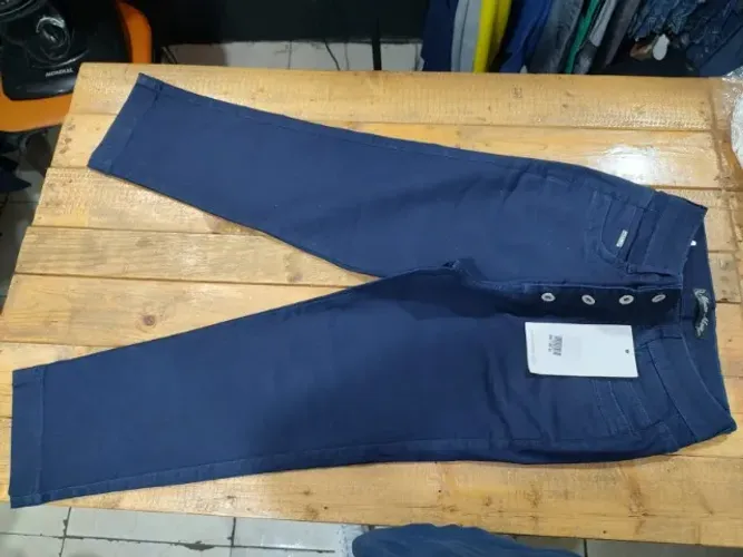 CALÇA JEANS TAMANHO; 40 VALOR; 49,99