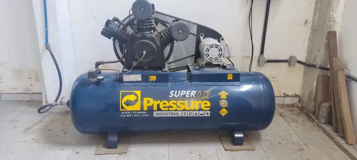 Compressor 40 pés trifásico Super ar Pressure 