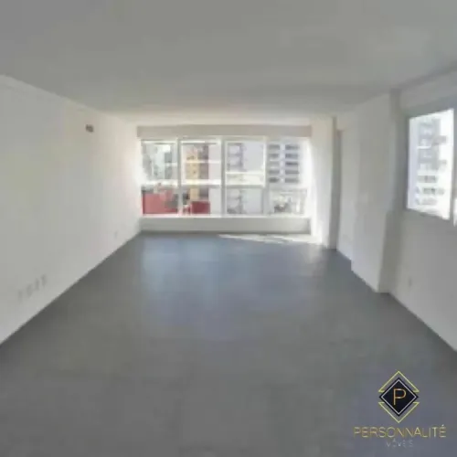 Sala comercial à Venda no bairro Pioneiros - Balneário Camboriú