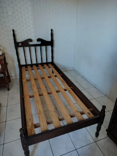 Cama de solteiro 