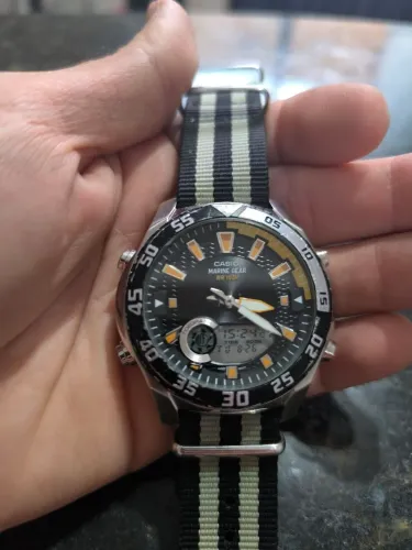 Relógio Casio marine gear