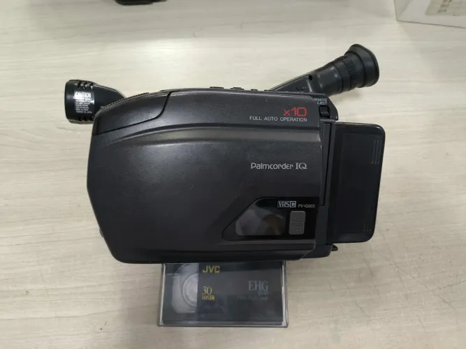 Câmera de Vídeo JVC Palmcorder IQ VHS-C colecionador