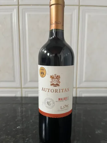 Seis vinhos importados