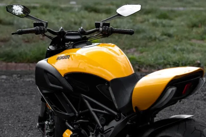 Ducati Diavel 2013 - 32.000 km - Impecável