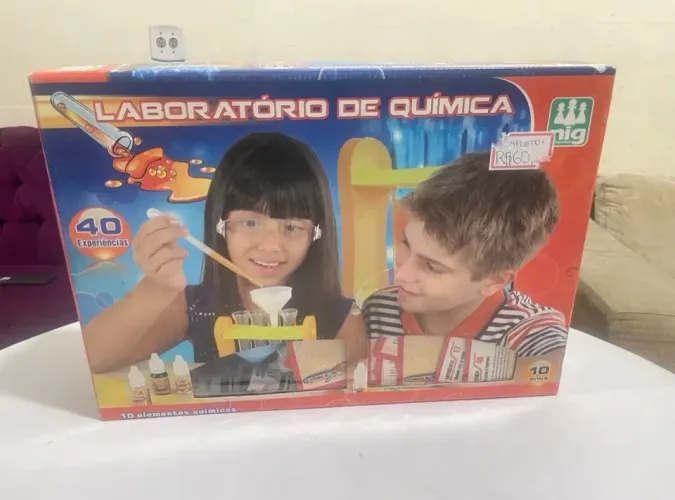 Brinquedo Laboratório de Quimica