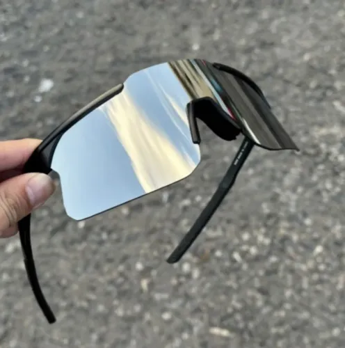 Óculos de Sol Esportivo com Lentes Espelhadas