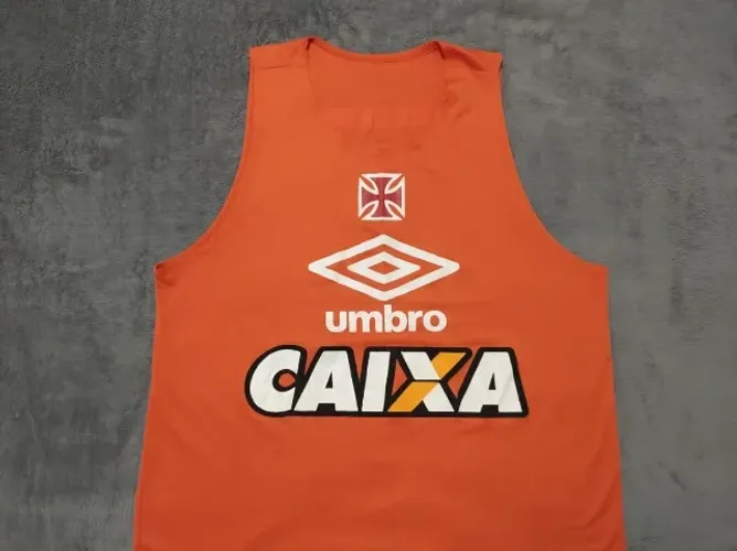 Colete Oficial Vasco Umbro 2015, de Jogo, tamanho G (56x68cm). Praticamente impecável!