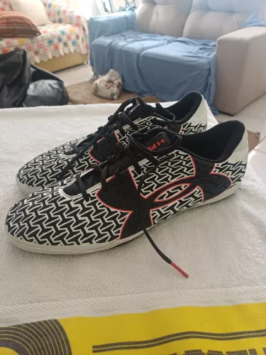 Tênis de Futsal Under Armour ClutchFit Force 2.0