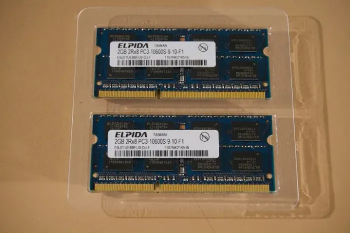 Kit memórias DDR3 ELPIDA (original Apple) 4GB (2x2GB) 2Rx8 PC3-10600S-9-10-F1