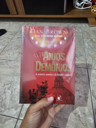 Livro Anjos e Demônios - Dan Brown (Novo, Lacrado)