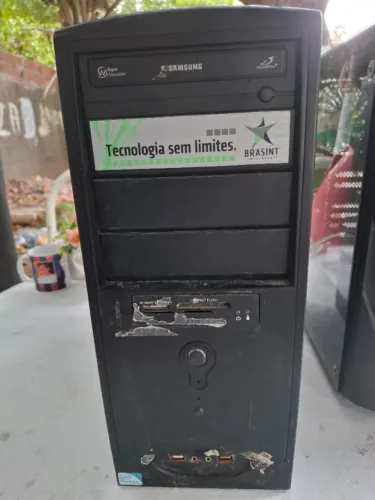 Vendo 2 CPUs usadas para aproveitar as peças.