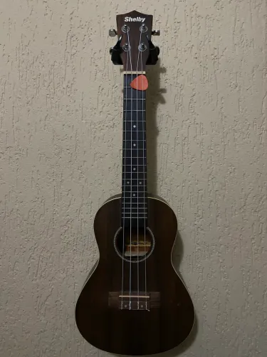 Ukulele Soprano Acustico Shelby